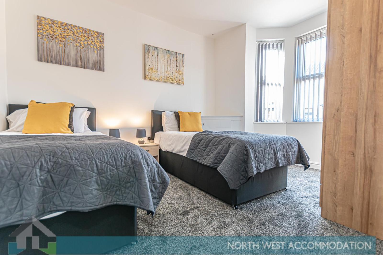 Wellfield Serviced Accommodation 워링턴 외부 사진